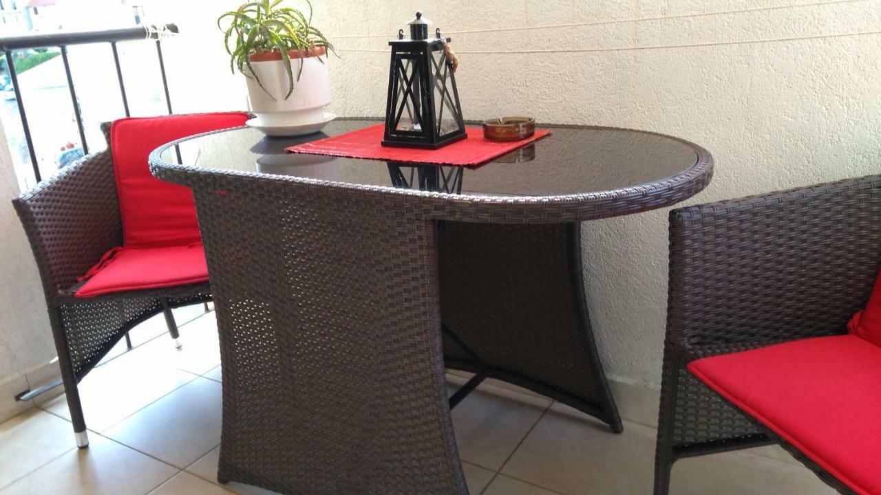 Apartment Tatjana Вис Екстериор снимка