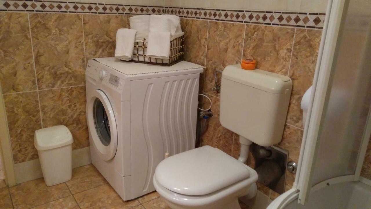 Apartment Tatjana Вис Екстериор снимка